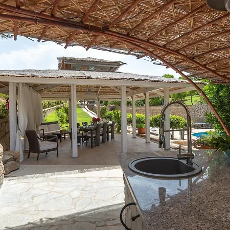 فيلة Villa Galagan بايا سردينيا